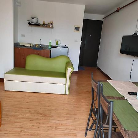 Huge Studio @ Arezzo Place Davao Condominium מראה חיצוני תמונה