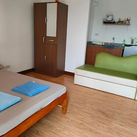 Huge Studio @ Arezzo Place Davao Condominium מראה חיצוני תמונה