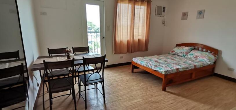 Huge Studio @ Arezzo Place Davao Condominium מראה חיצוני תמונה